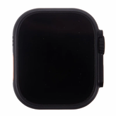 ماکت اپل واچ اولترا و اولترا ۲ با بدنه تیتانیوم نچرال و تیتانیوم مشکی، نمای نزدیک از طراحی لوکس و دقیق ساعت با صفحه نمایش بزرگ و دکمههای کناری.